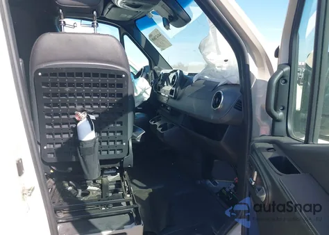 2021 Mercedes-Benz Sprinter 2500 Standard Roof V6 from USA, damaged, VIN W1W4EBVY9MT069274